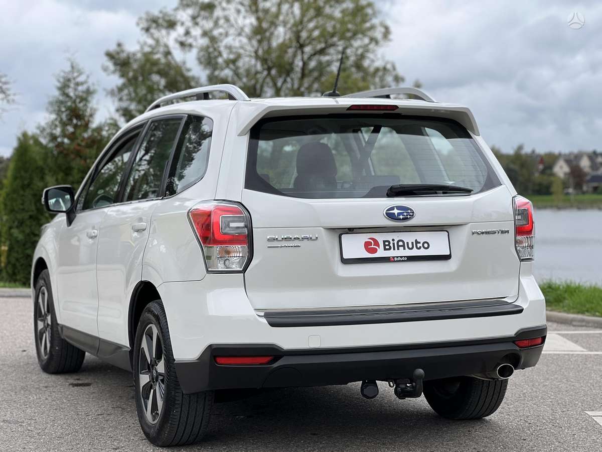 Subaru Forester, 2.0 l., off-road / crossover