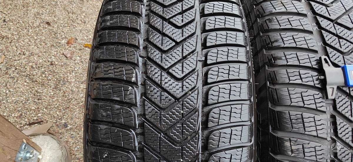 Pirelli Soto Zero 3, žieminės 235/35 R20