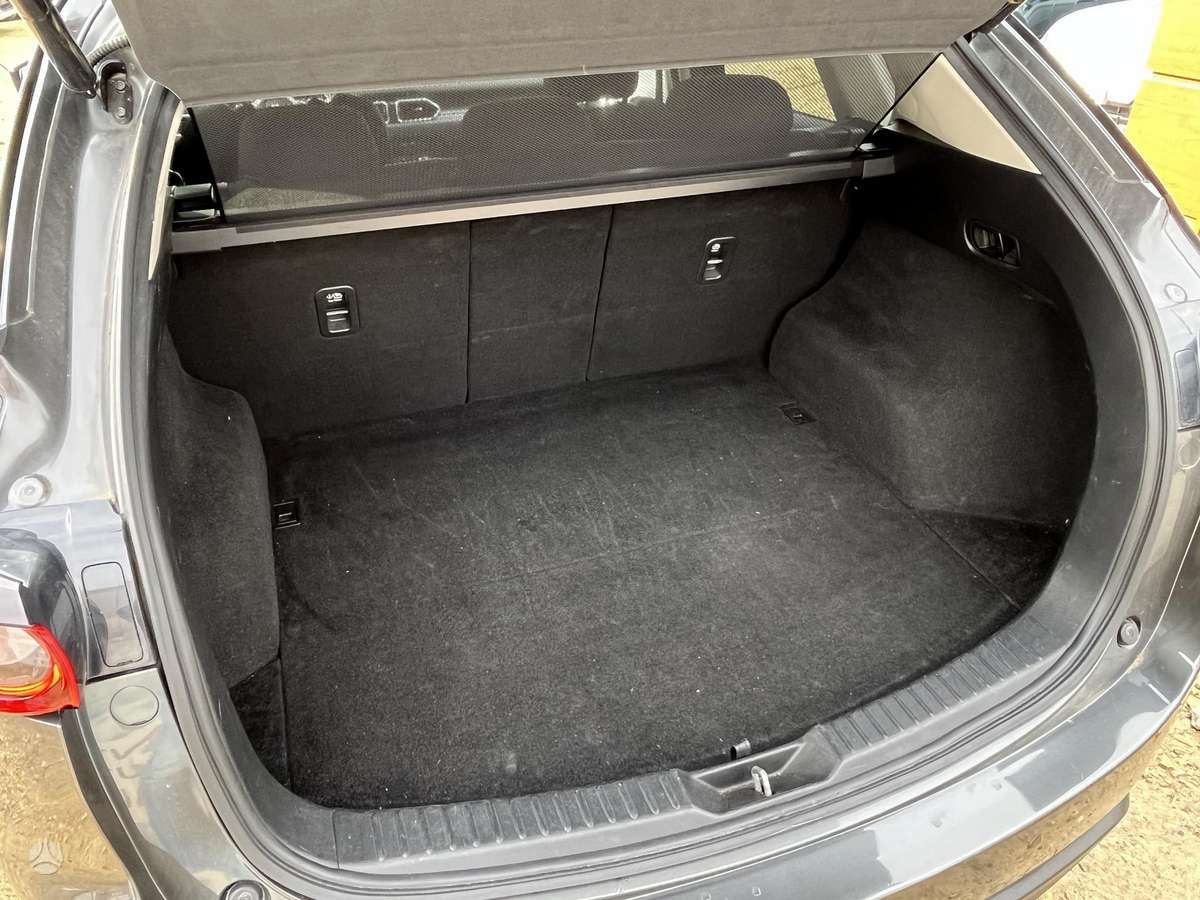 Mazda CX-5, 2.2 l., off-road / crossover