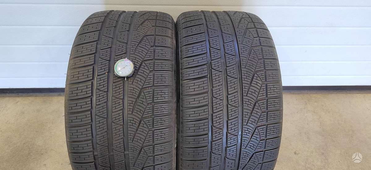 Pirelli Soto Zero 2, winter 295/30 R20