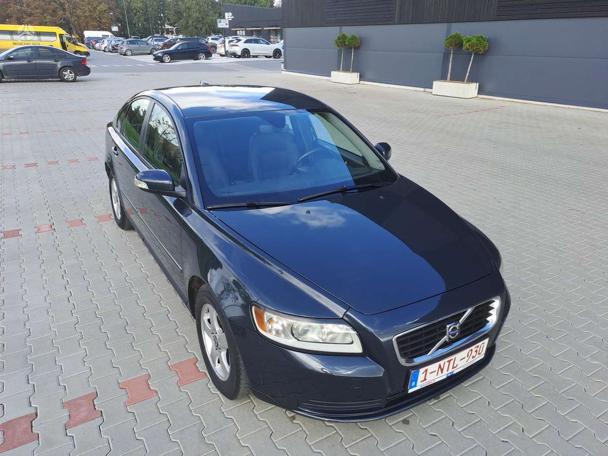 Volvo S40, 1.6 l., Седан