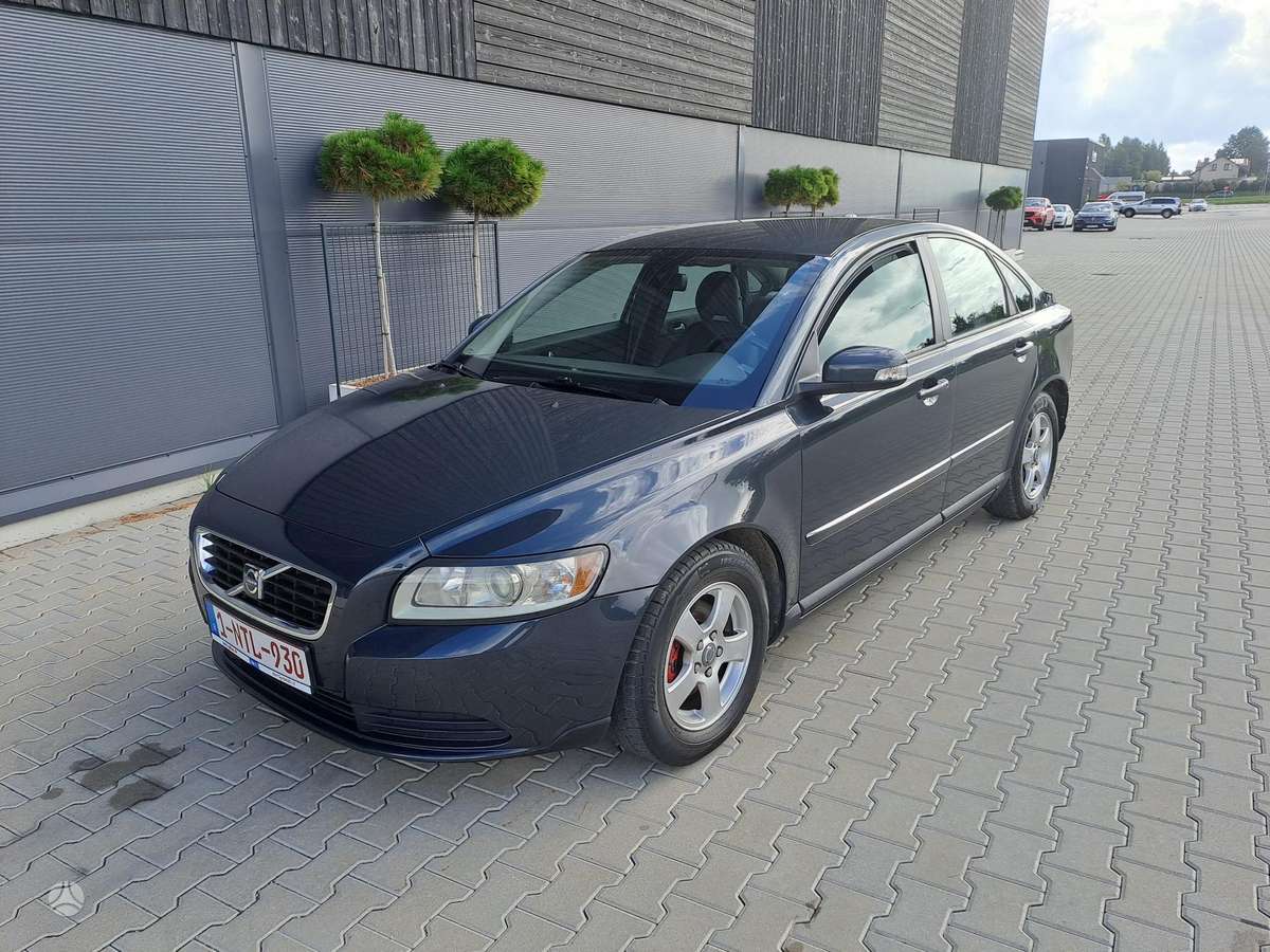 Volvo S40, 1.6 l., Седан