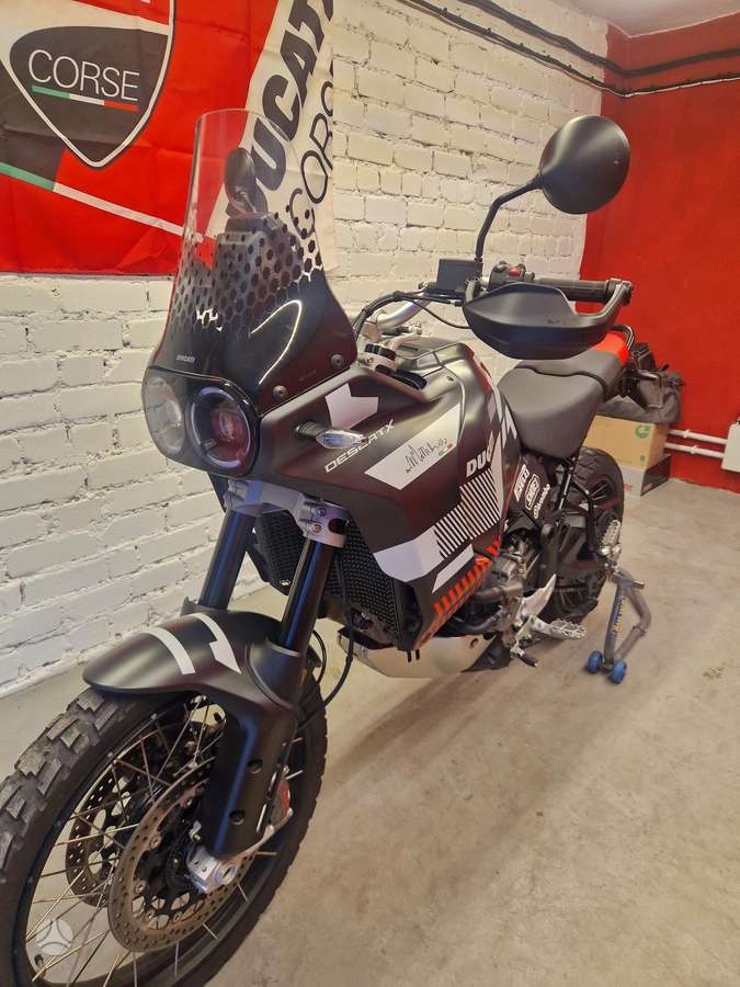 Ducati DesertX 937cc, enduro / adventure