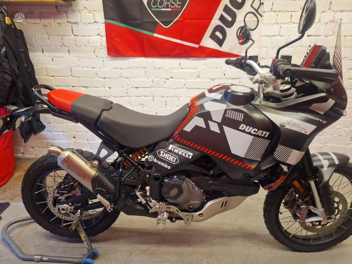 Ducati DesertX 937cc, enduro / adventure