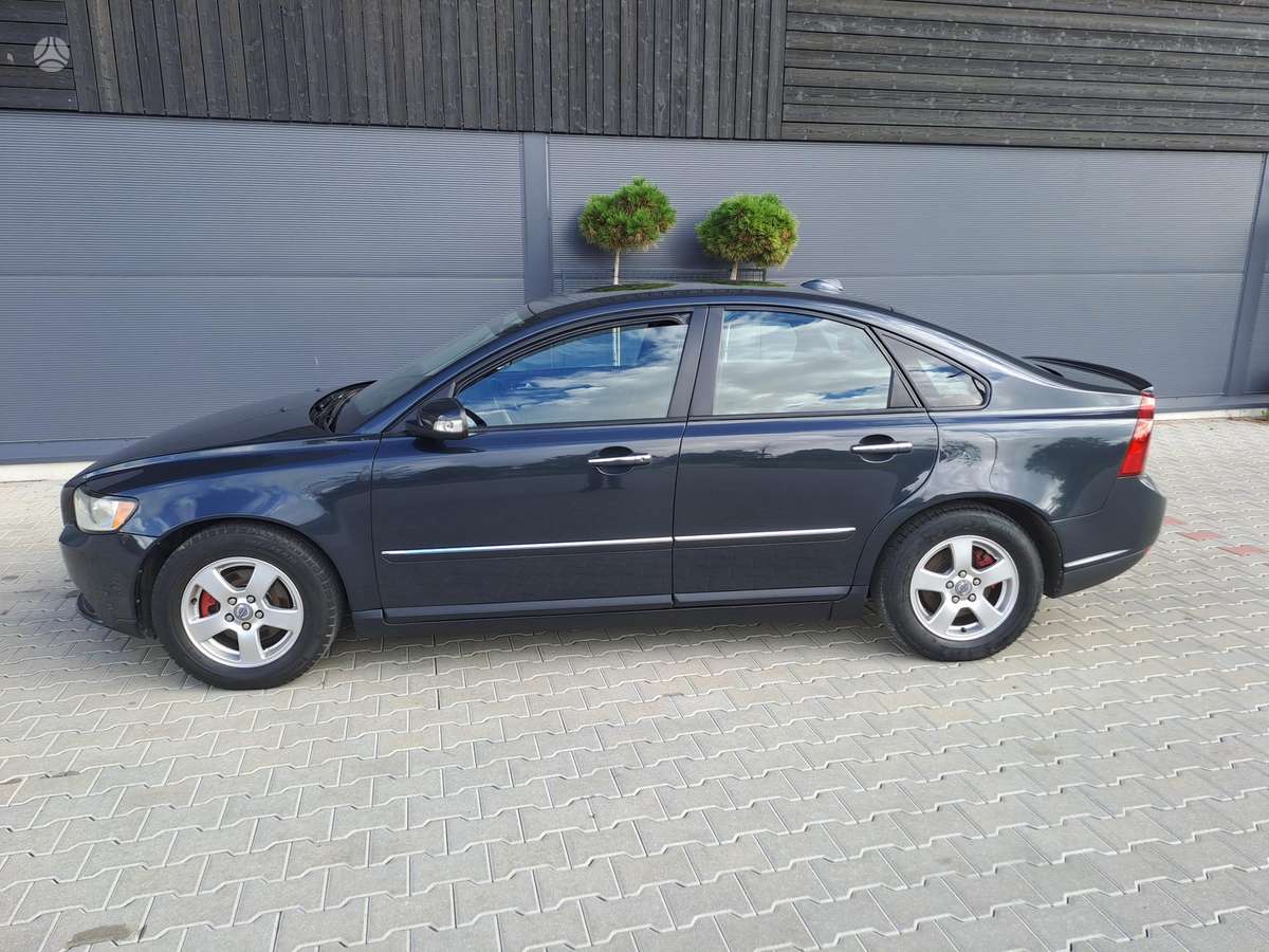 Volvo S40, 1.6 l., Седан