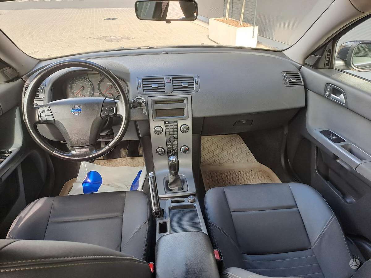 Volvo S40, 1.6 l., Седан