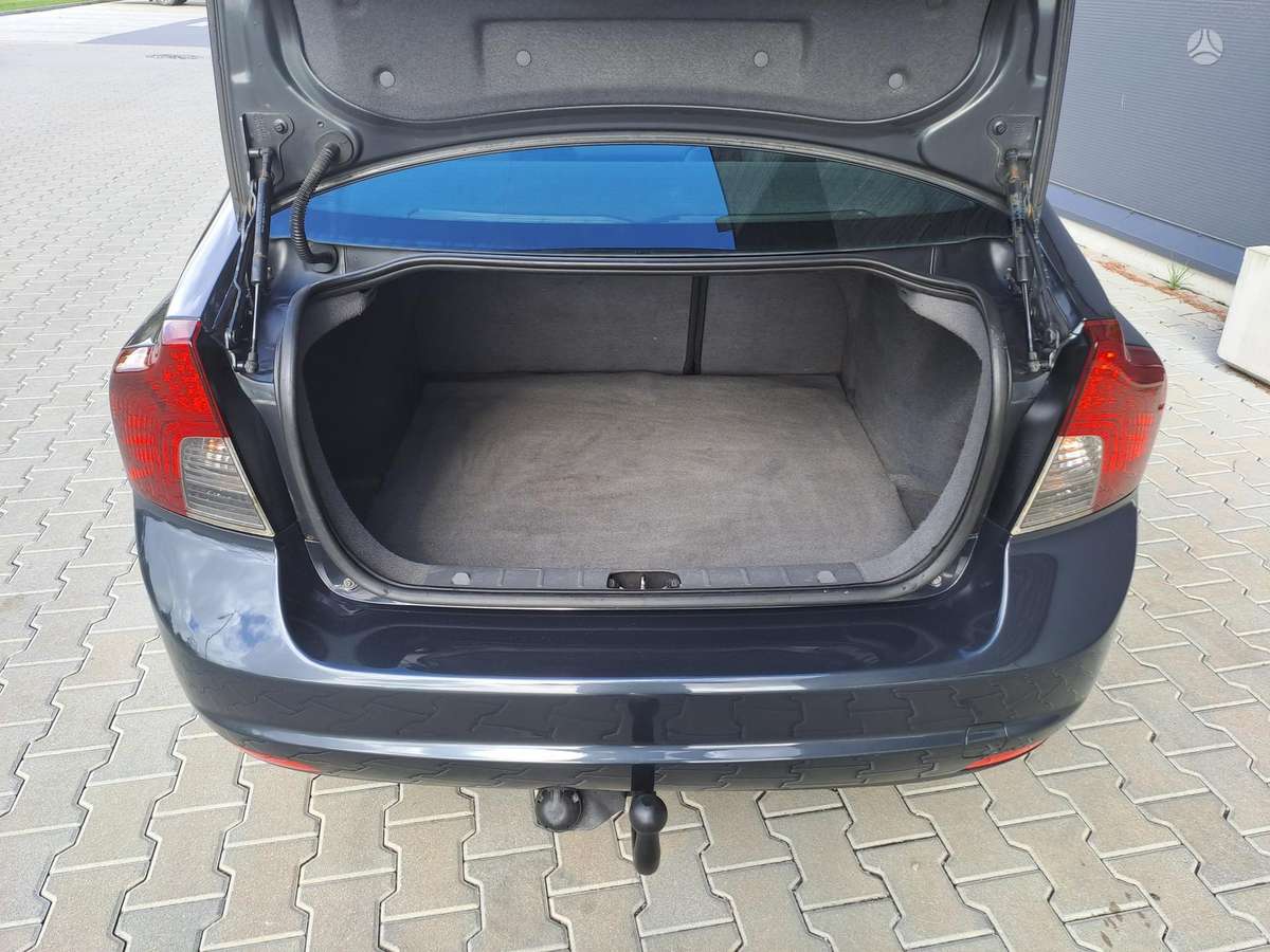 Volvo S40, 1.6 l., Седан