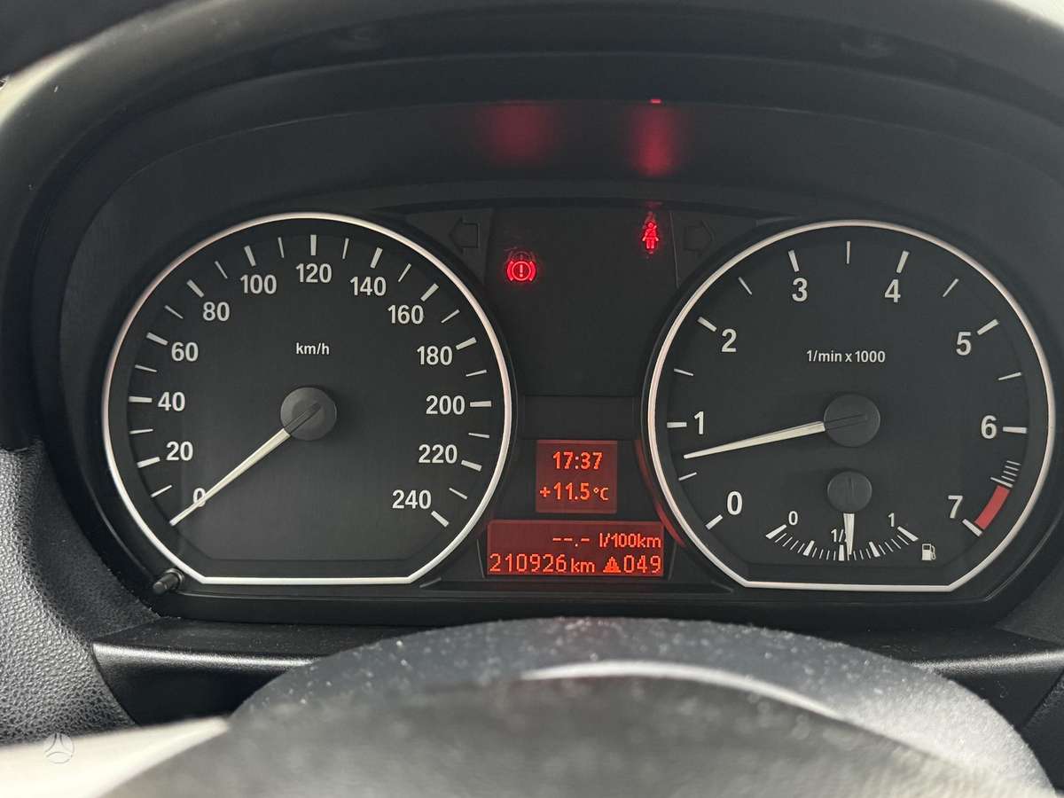 BMW 116, 1.6 l., Хэтчбек