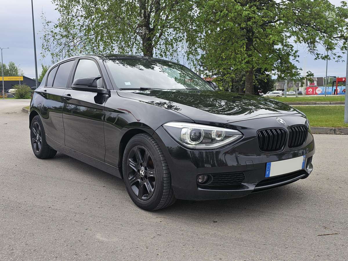 BMW 116, 2.0 l., hatchback