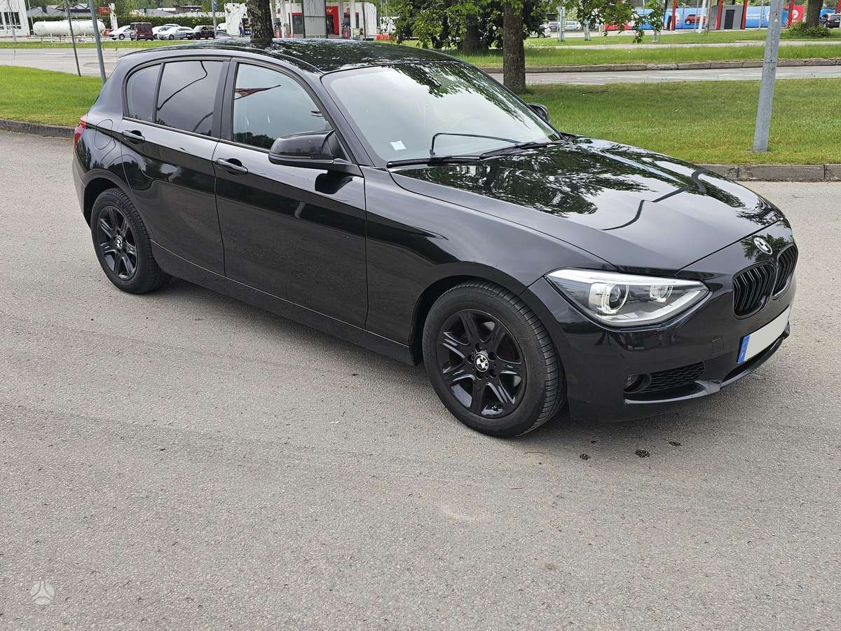 BMW 116, 2.0 l., hatchback