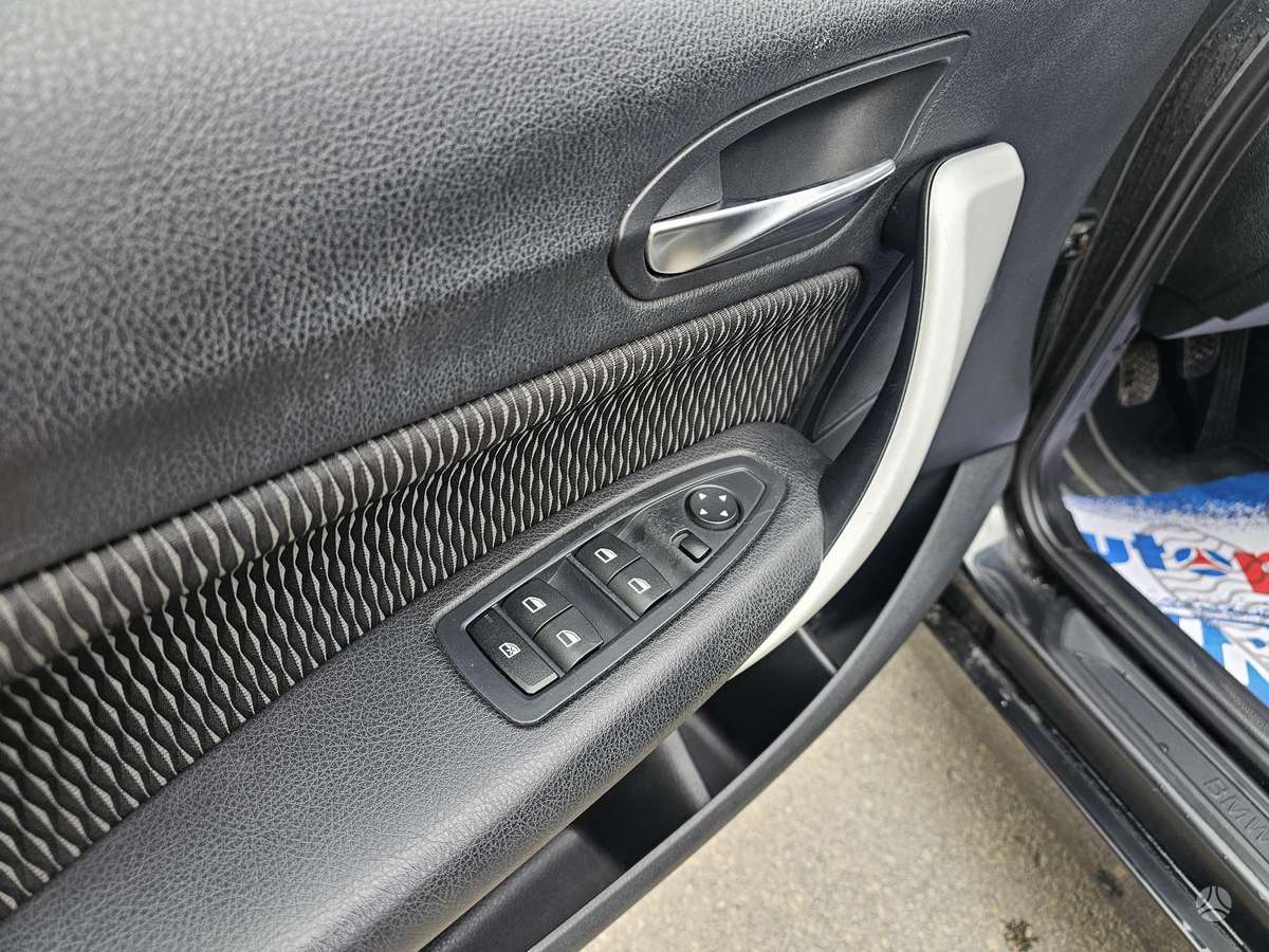 BMW 116, 2.0 l., hatchback