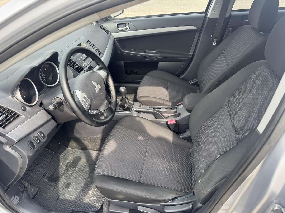 Mitsubishi Lancer, 1.6 l., hatchback