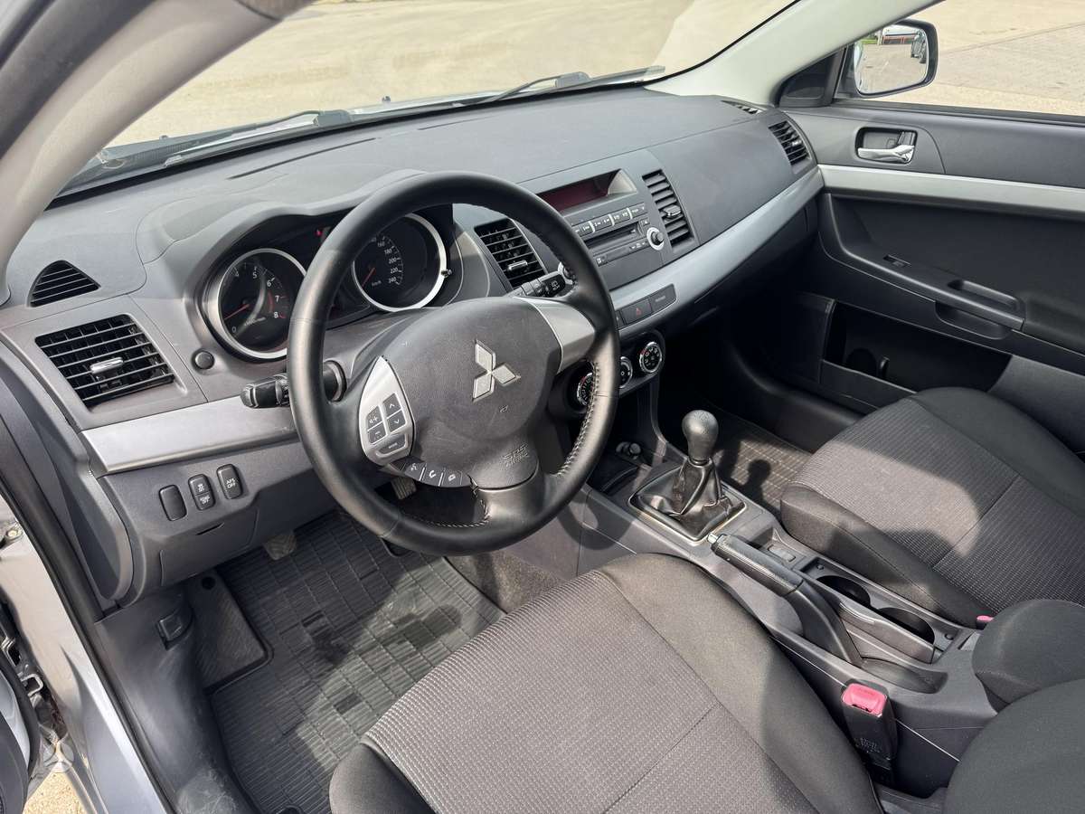 Mitsubishi Lancer, 1.6 l., hatchback