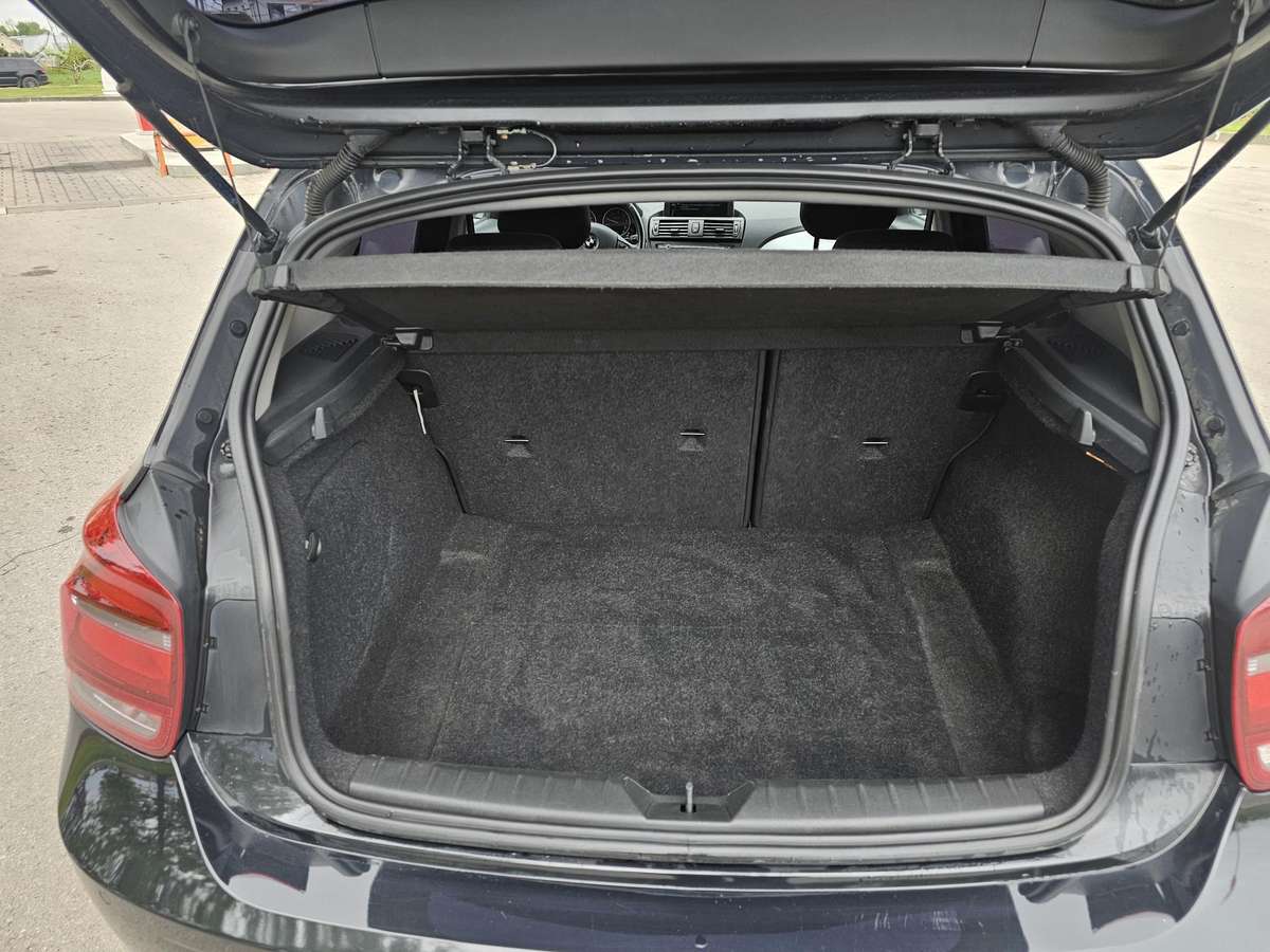 BMW 116, 2.0 l., hatchback