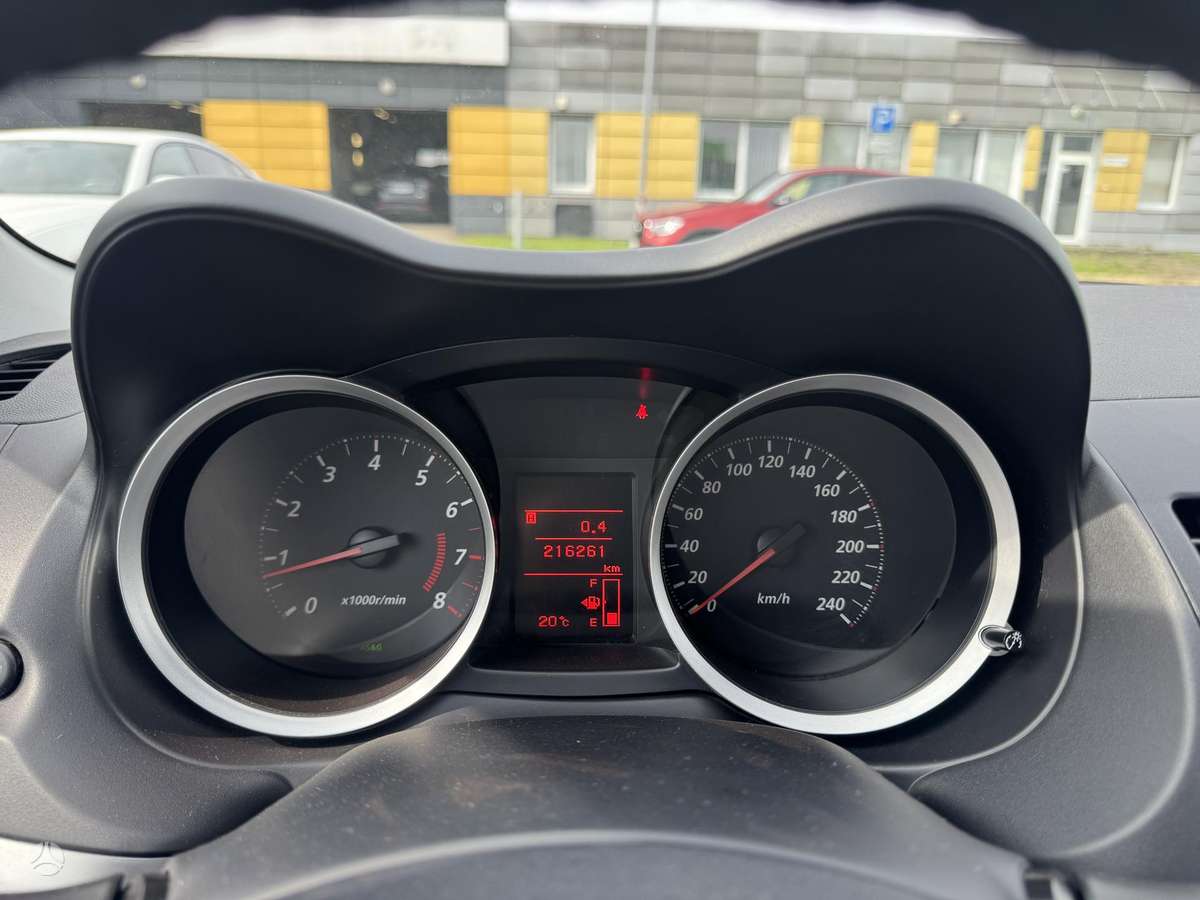 Mitsubishi Lancer, 1.6 l., hatchback