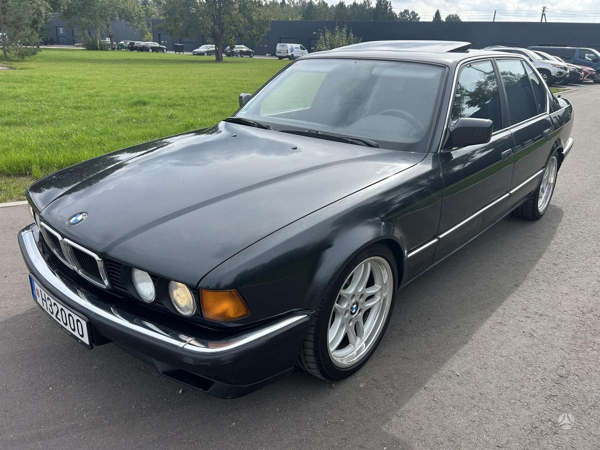 BMW 740, 4.0 l., Седан