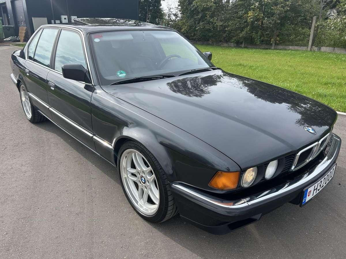 BMW 740, 4.0 l., Седан