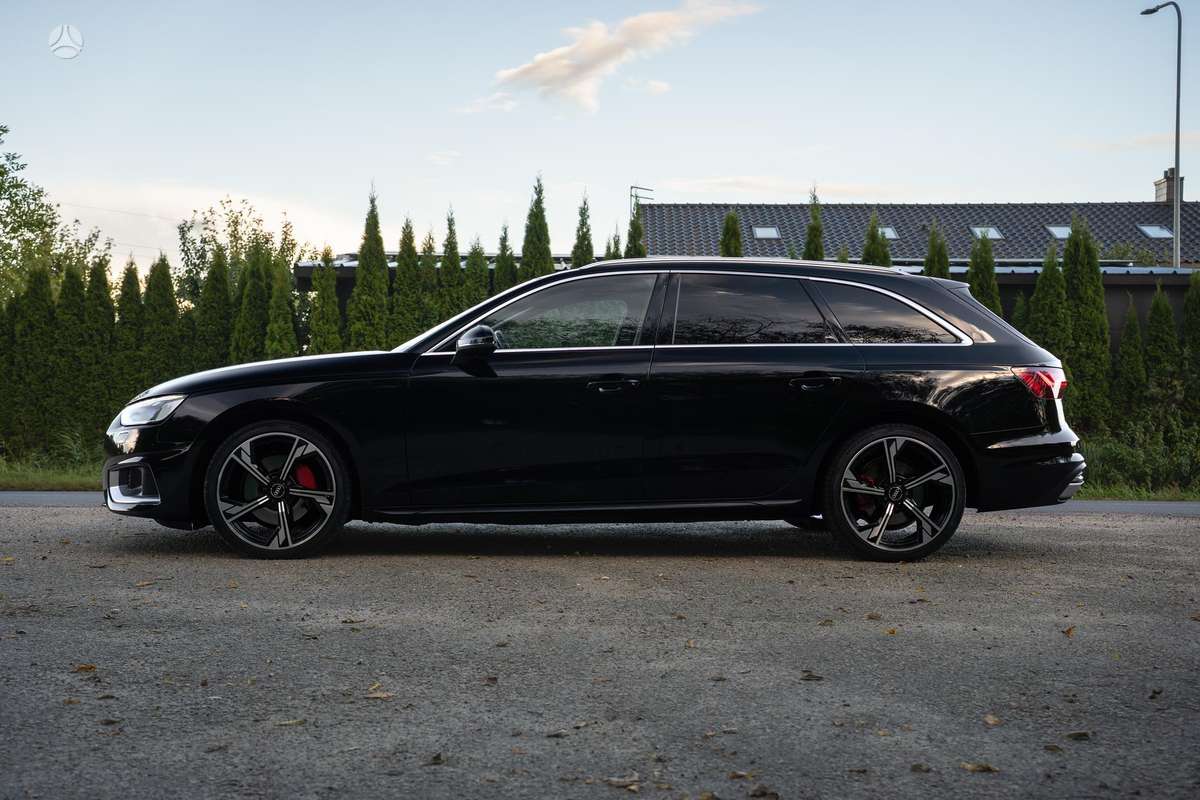 Audi A4, 2.0 l., Универсал