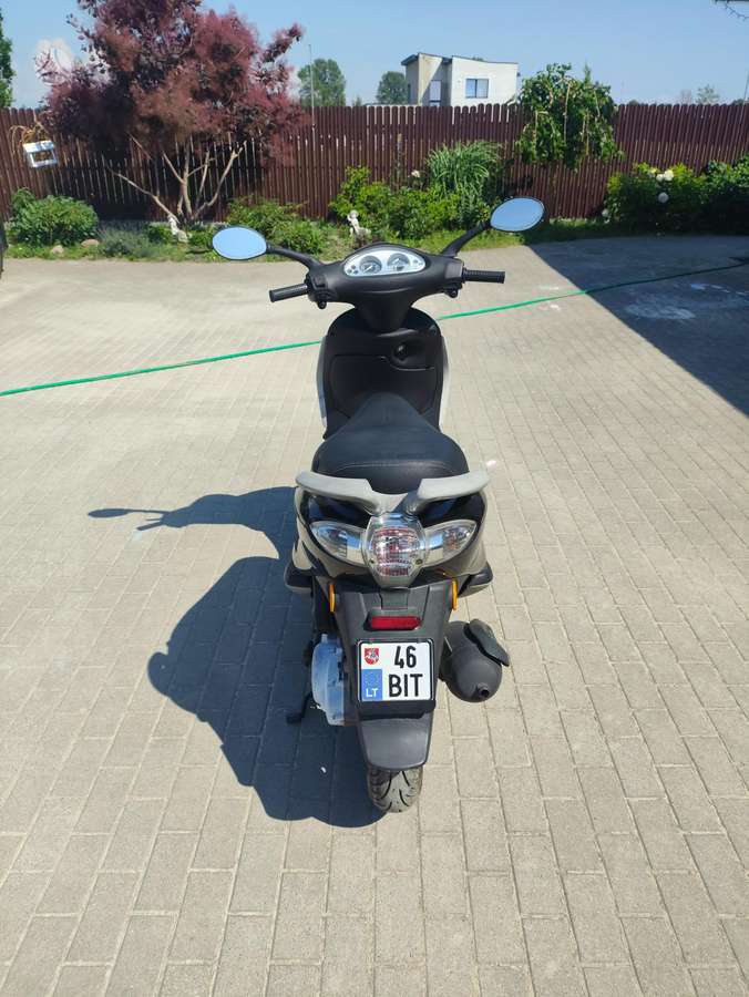 Piaggio Fly 50cc, scooters / mopeds