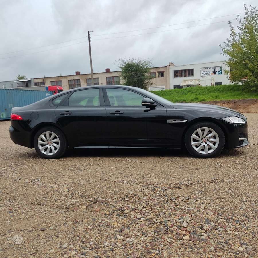 Jaguar XF, 2.0 l., Седан