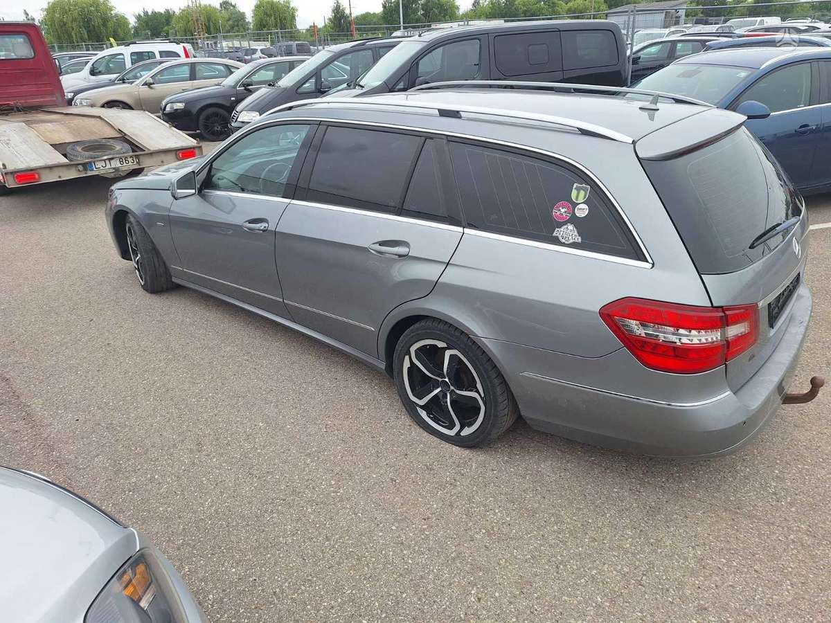 Mercedes-Benz E klasė детали кузова