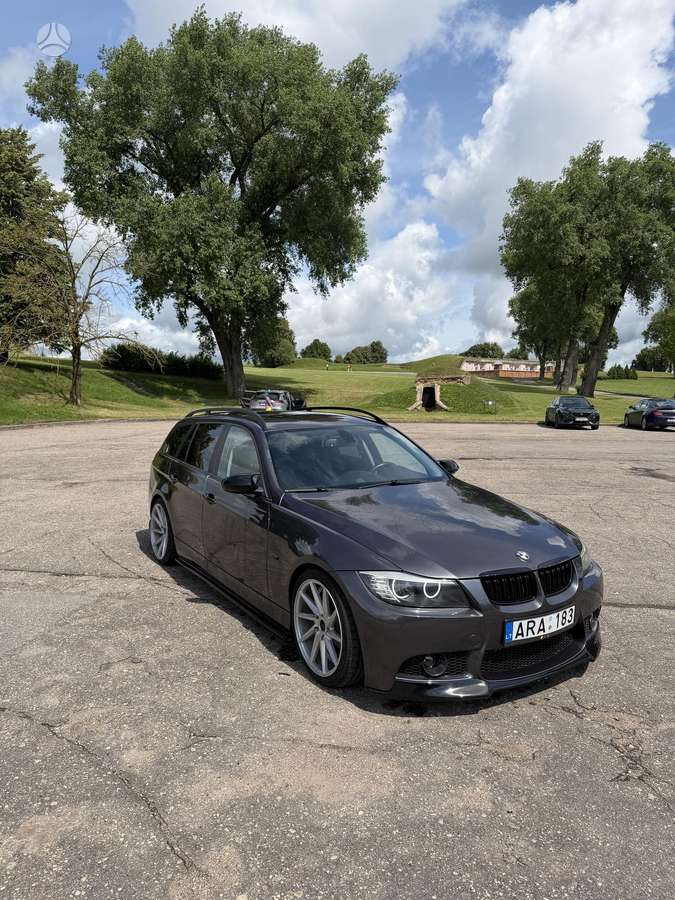 BMW 318, 2.0 l., wagon