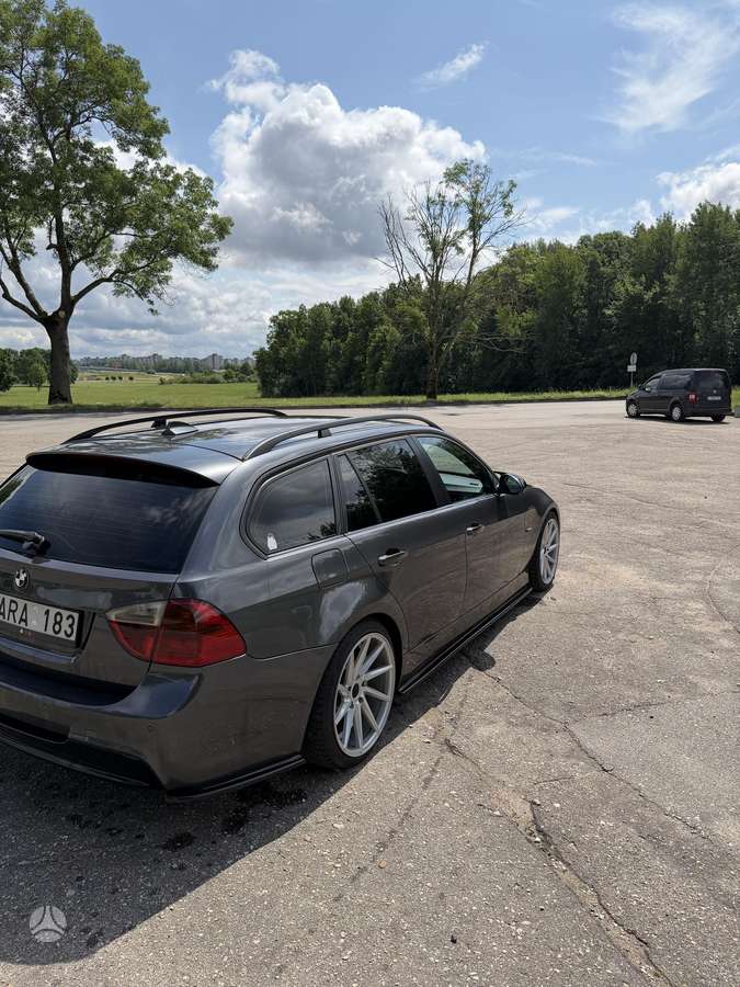 BMW 318, 2.0 l., wagon