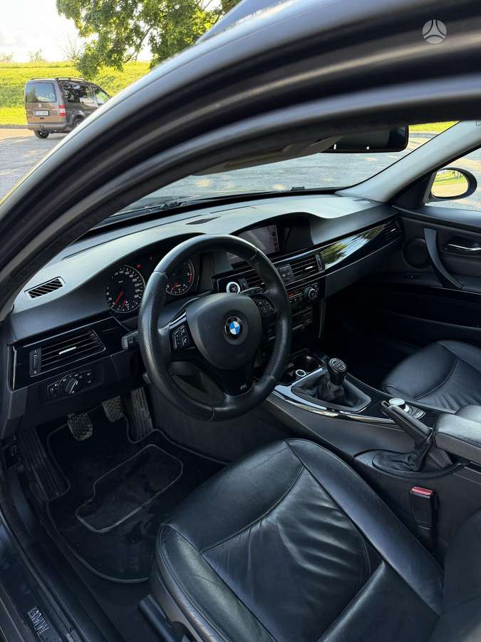 BMW 318, 2.0 l., wagon