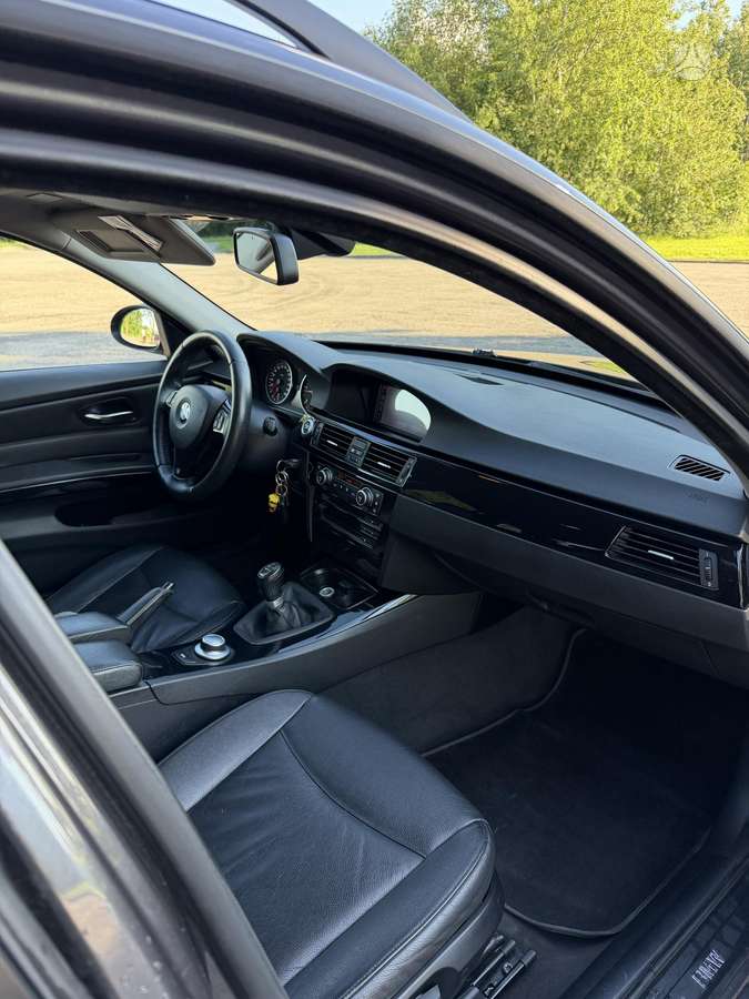 BMW 318, 2.0 l., wagon