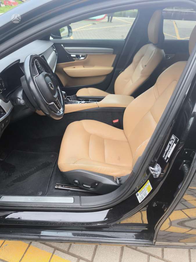 Volvo S90, 2.0 l., Седан