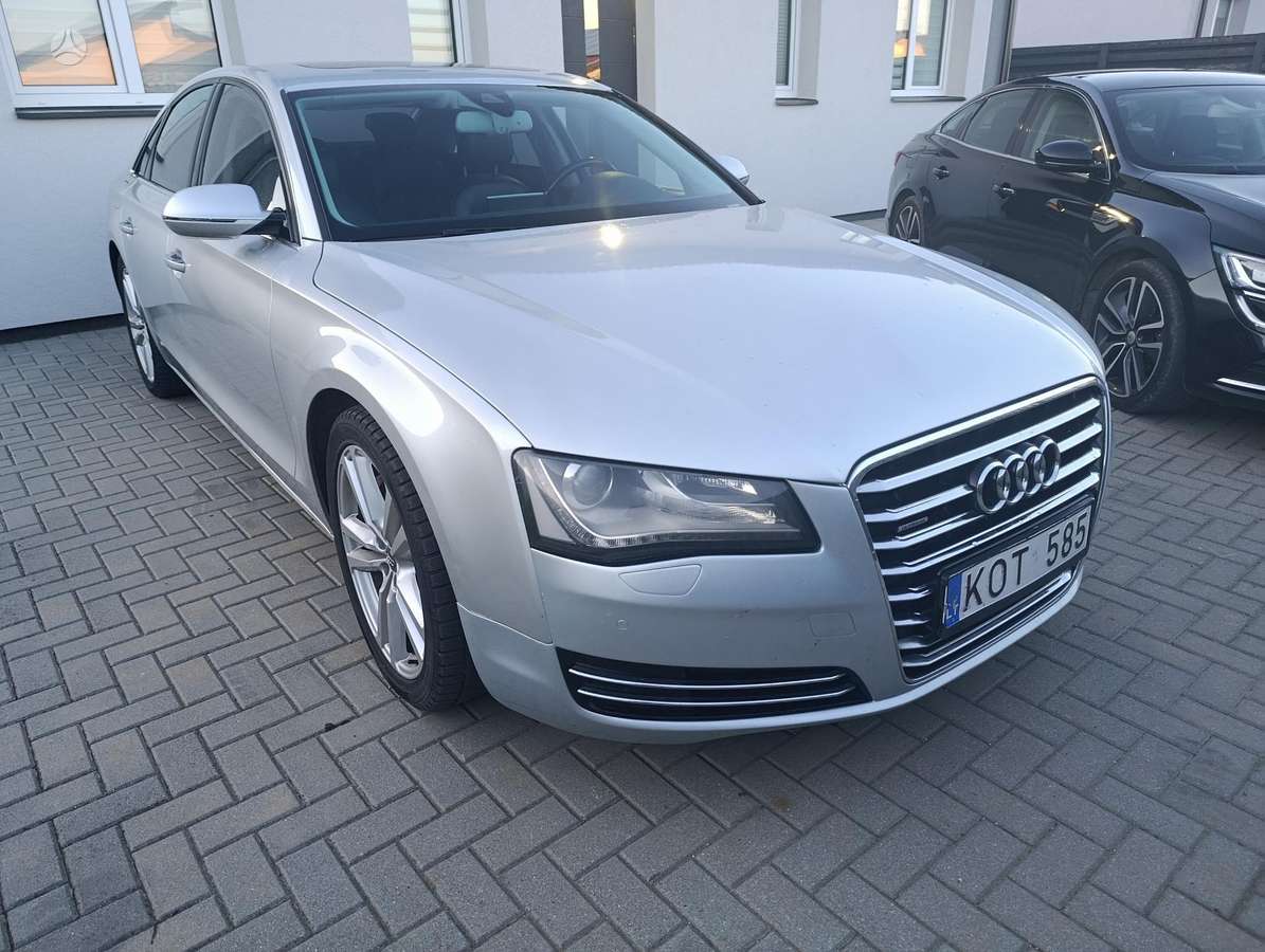 Audi A8, 4.2 l., Седан
