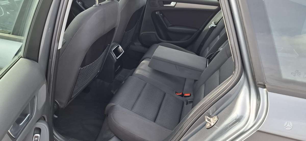 Audi A4, 1.8 l., Универсал