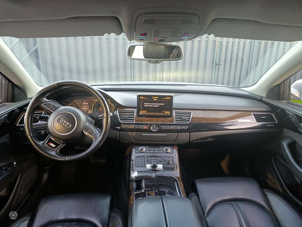 Audi A8, 4.2 l., Седан