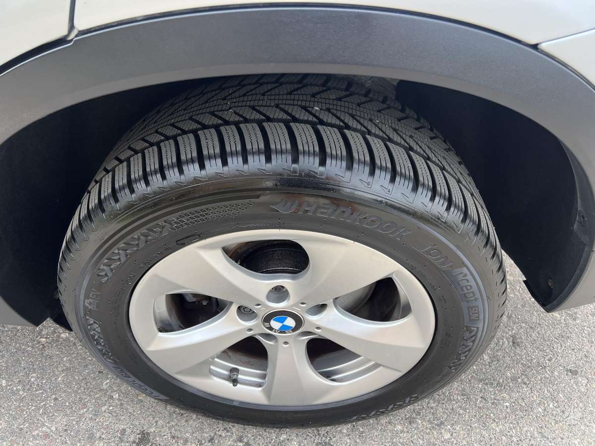 BMW X3, 2.0 l., off-road / crossover