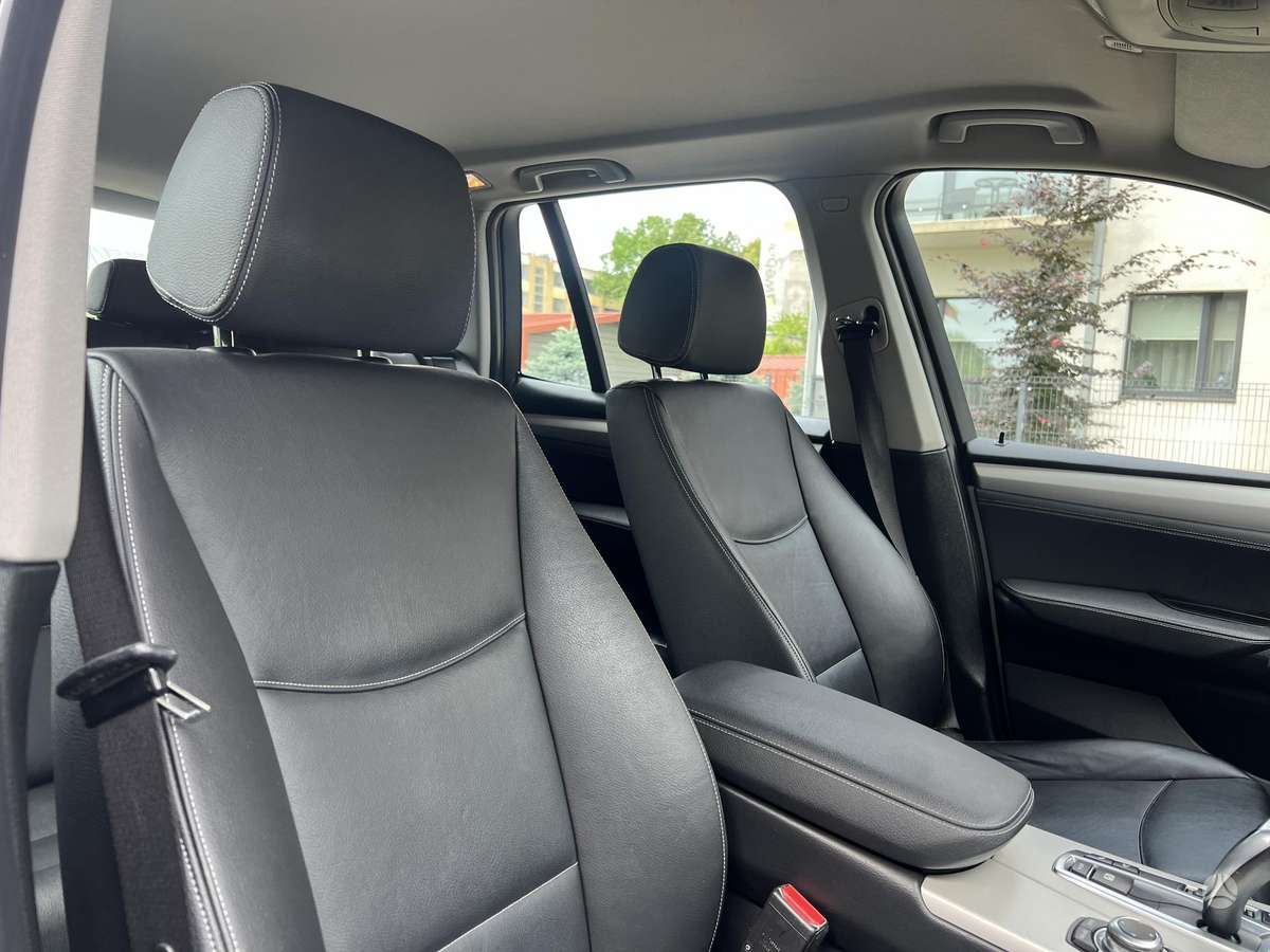 BMW X3, 2.0 l., off-road / crossover