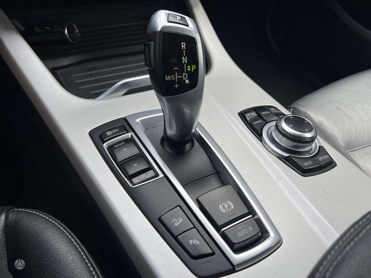 BMW X3, 2.0 l., off-road / crossover