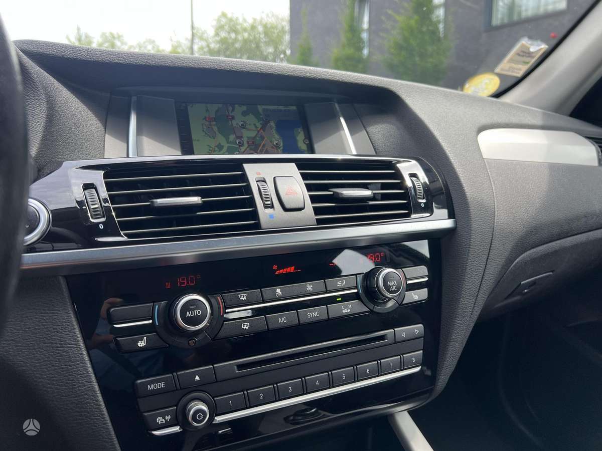 BMW X3, 2.0 l., off-road / crossover
