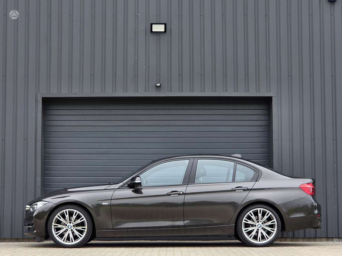 BMW 320, 2.0 l., Седан