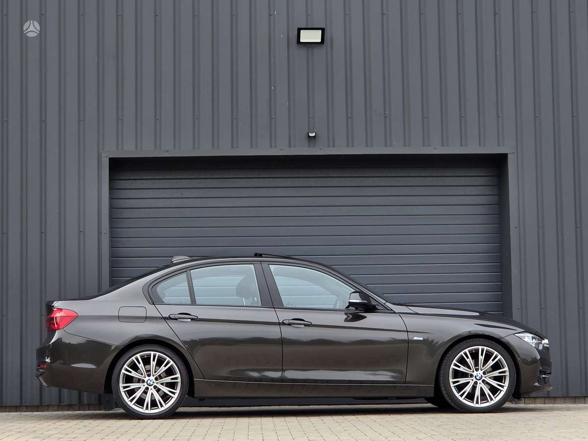BMW 320, 2.0 l., Седан