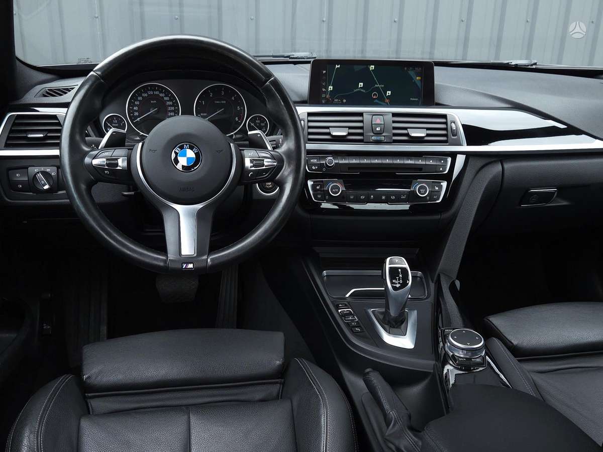 BMW 320, 2.0 l., Седан
