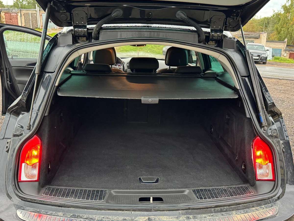 Opel Insignia, 2.0 l., Универсал