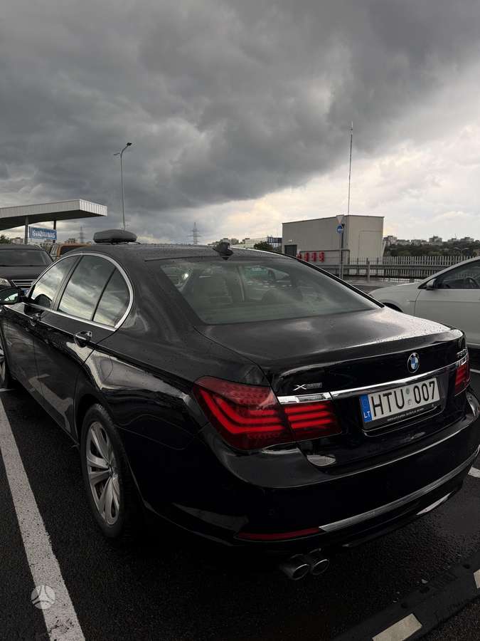 BMW 730, 3.0 l., sedanas