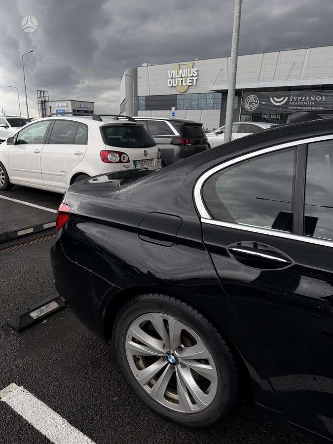 BMW 730, 3.0 l., sedanas