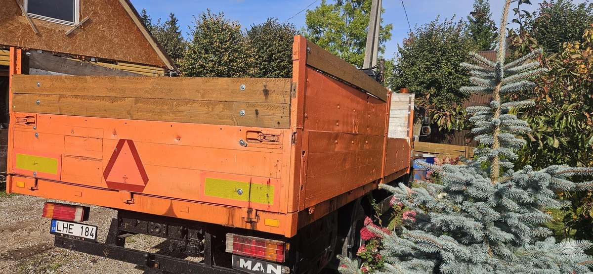 Mercedes-Benz Atego, с краном