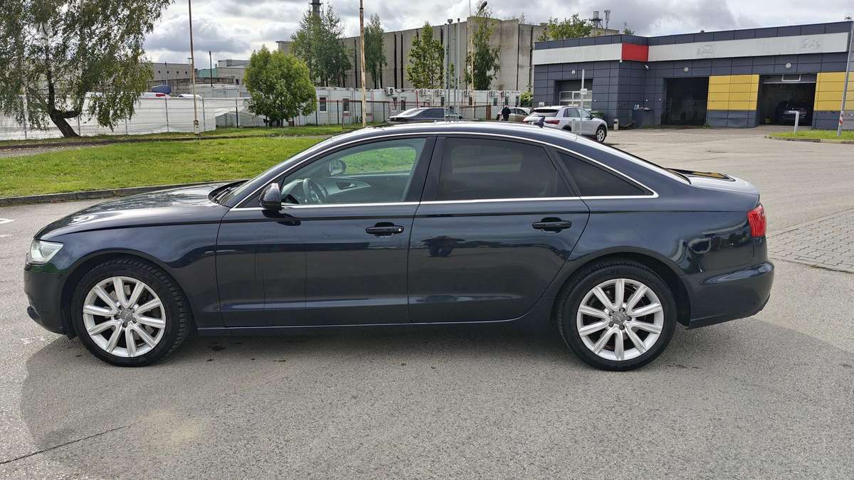Audi A6, 3.0 l., Седан