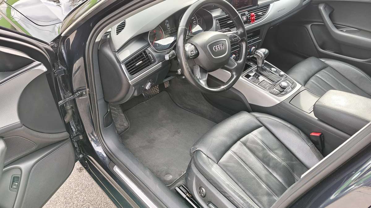Audi A6, 3.0 l., Седан
