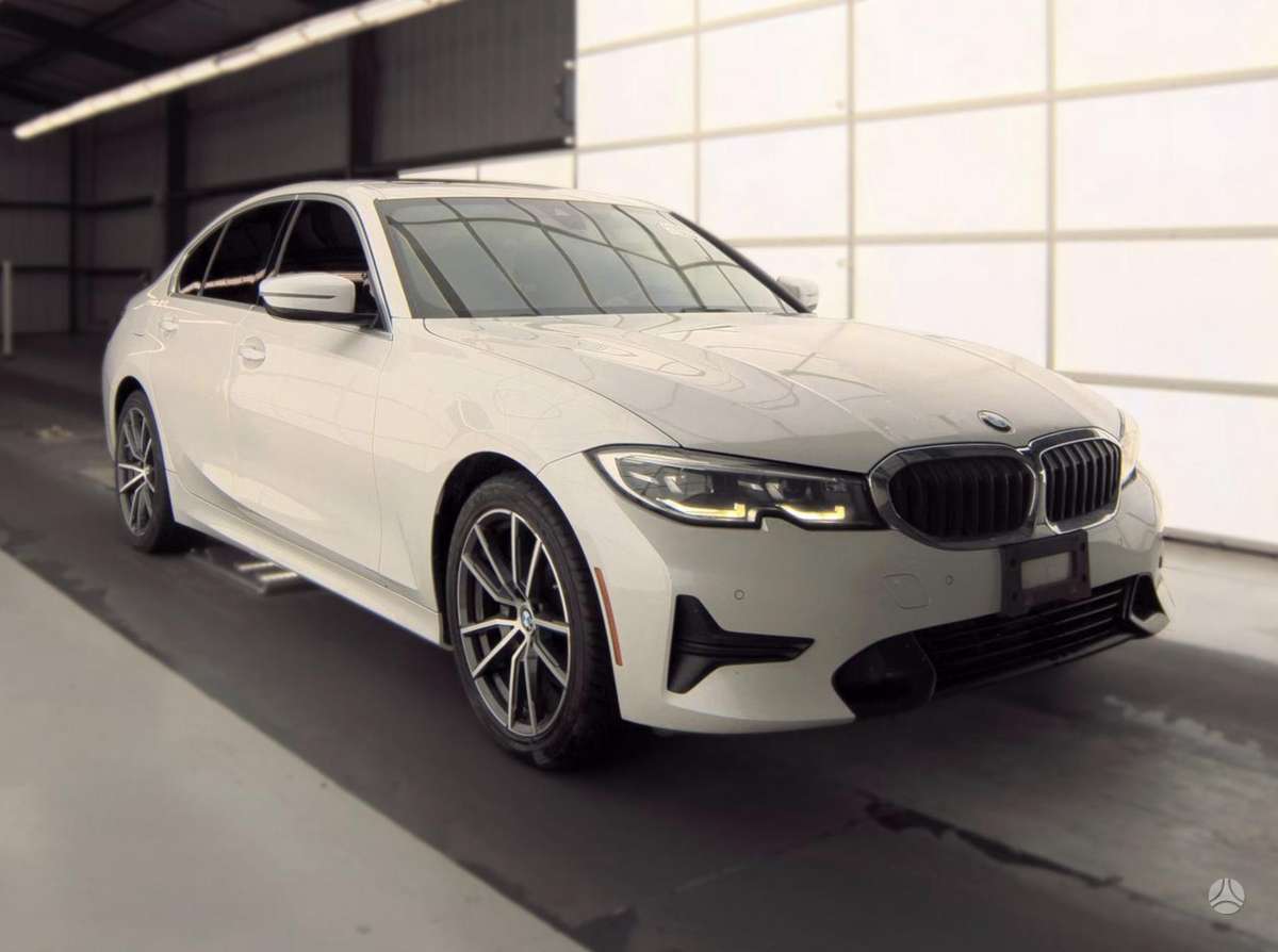 BMW 330, 2.0 l., Седан