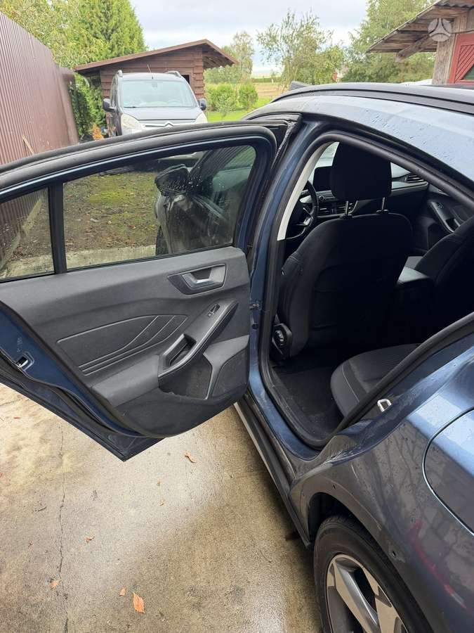 Ford Focus, 1.0 l., hatchback