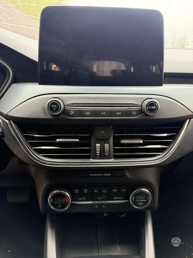 Ford Focus, 1.0 l., hatchback