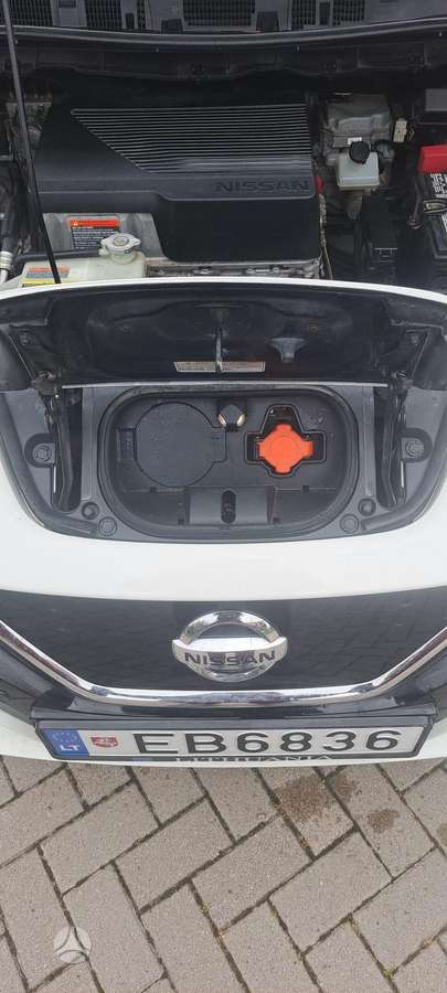 Nissan Leaf, 40 kWh, hatchback